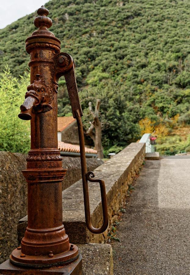 La Maison Du Voyageur Les Ilhes エクステリア 写真